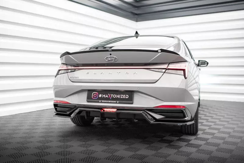 Maxton Design Heckdiffusor DTM Look für Hyundai Elantra Mk7 Hochglanz schwarz – Ansicht 1