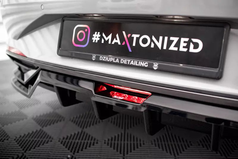 Maxton Design Heckdiffusor DTM Look für Hyundai Elantra Mk7 Hochglanz schwarz – Ansicht 4