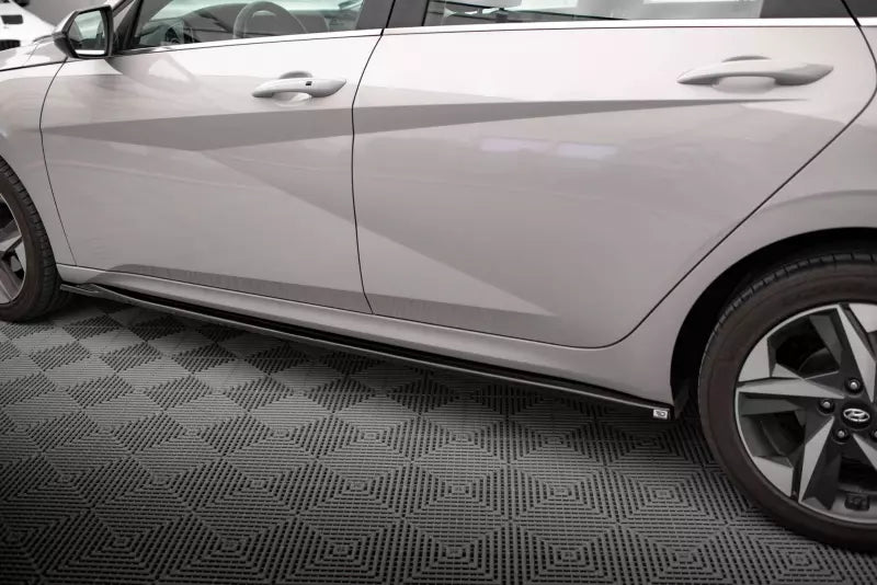 Maxton Design Seitenschweller (Paar) für Hyundai Elantra Mk7 Hochglanz schwarz – Ansicht 3