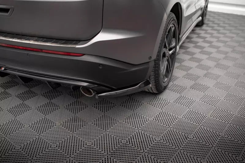 Maxton Design Diffusor Flaps V.2 für Ford Edge Mk2 Hochglanz schwarz – Ansicht 1