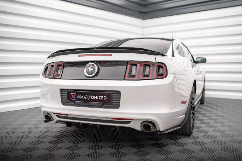 Maxton Design Heckdiffusor für Ford Mustang Mk5 Facelift Hochglanz schwarz – Ansicht 1