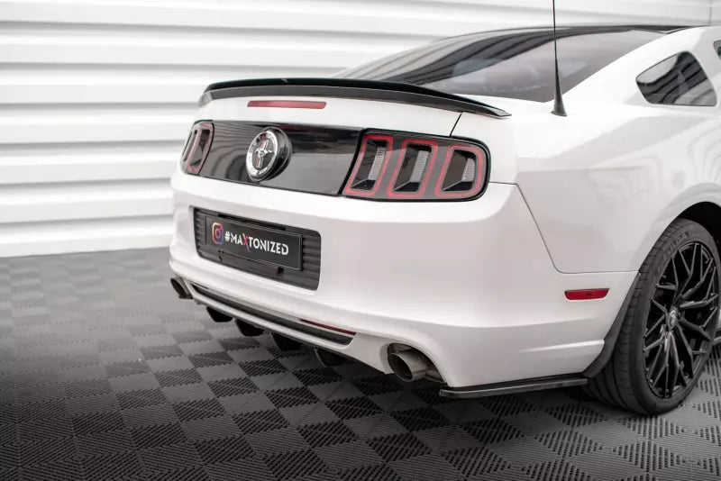 Maxton Design Heckdiffusor für Ford Mustang Mk5 Facelift Hochglanz schwarz – Ansicht 4
