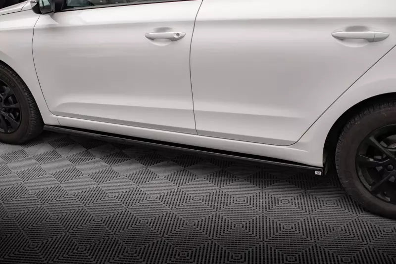Maxton Design Seitenschweller (Paar) für Hyundai I20 Mk2 Facelift Hochglanz schwarz – Ansicht 3