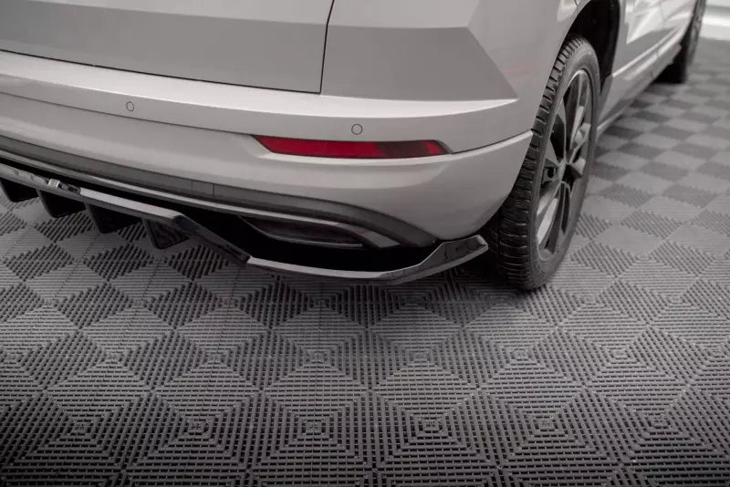Maxton Design Heckdiffusor DTM Look für Skoda Karoq Sportline Mk1 Facelift Hochglanz schwarz – Ansicht 3