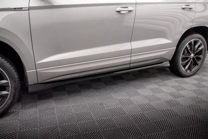 Maxton Design Seitenschweller (Paar) für Skoda Karoq Sportline Mk1 Facelift Hochglanz schwarz – Ansicht 1