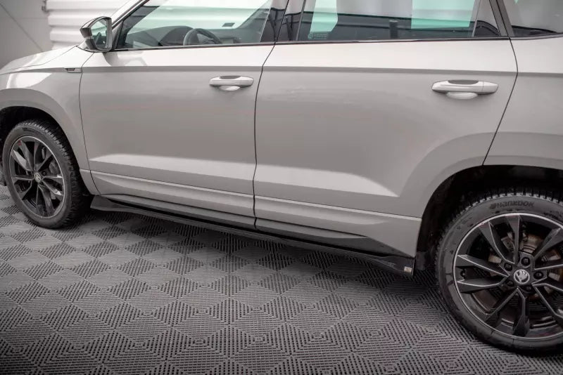 Maxton Design Seitenschweller (Paar) für Skoda Karoq Sportline Mk1 Facelift Hochglanz schwarz – Ansicht 3