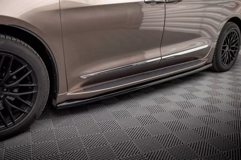 Maxton Design Seitenschweller (Paar) für Chrysler Pacifica Mk2 Hochglanz schwarz – Ansicht 1