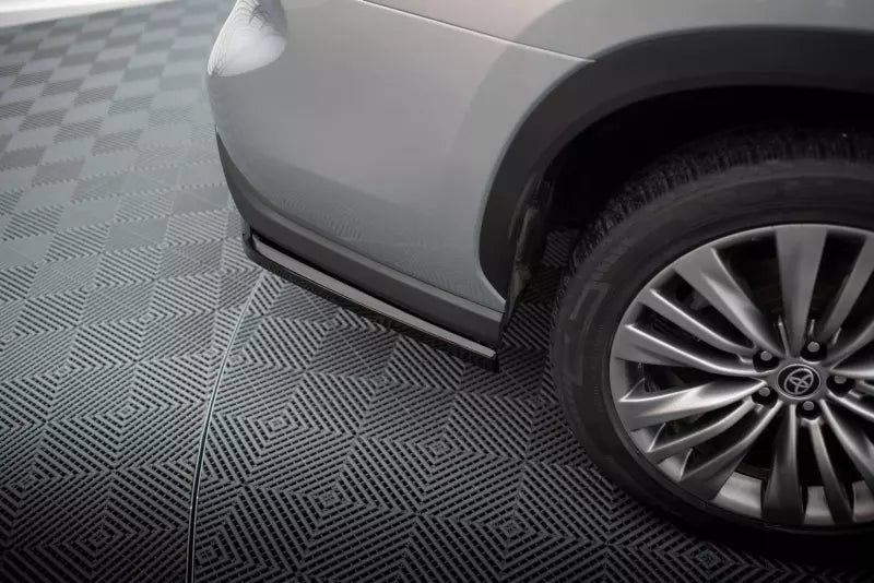 Maxton Design Diffusor Flaps für Toyota Highlander Mk4 Hochglanz schwarz – Ansicht 3
