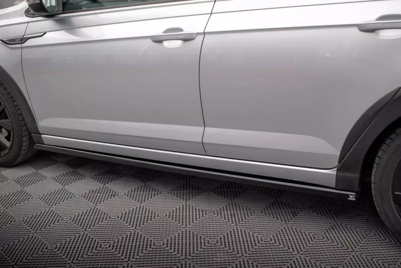 Maxton Design Seitenschweller (Paar) für VW Taigo R-Line Mk1 Hochglanz schwarz – Ansicht 3