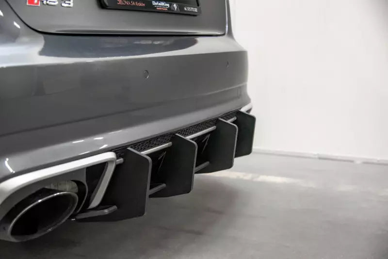 Maxton Design Street Pro Heckdiffusor V.4 für Audi RS3 8V Sportback – Ansicht 4