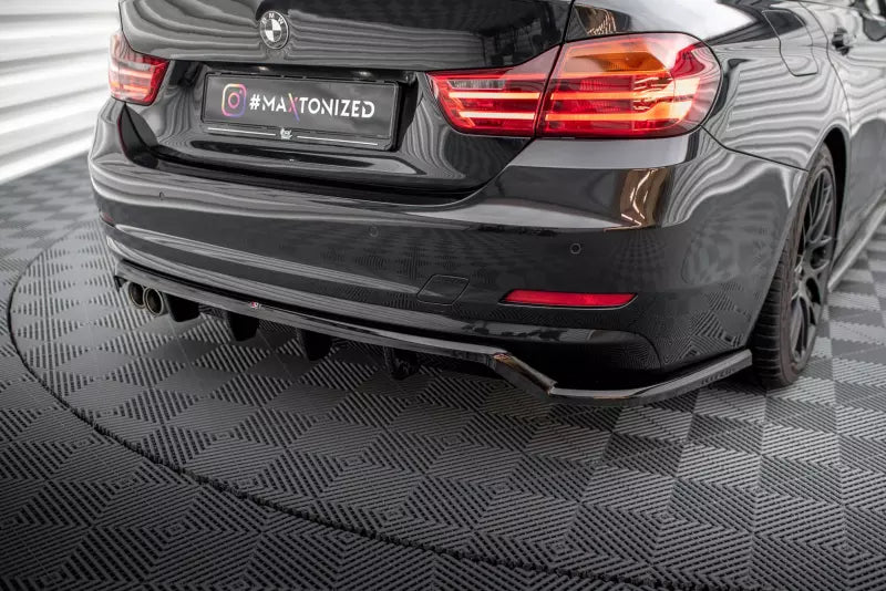 Maxton Design mittlerer Heckdiffusor für BMW 4er Grand Coupe F36 Hochglanz schwarz – Ansicht 1