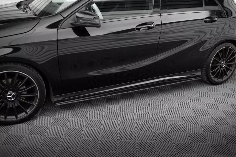 Maxton Design Street Pro Seitenschweller (Paar) für Mercedes A AMG-Line W176 Facelift schwarz matt – Ansicht 1