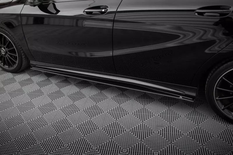 Maxton Design Street Pro Seitenschweller (Paar) für Mercedes A AMG-Line W176 Facelift schwarz matt – Ansicht 3