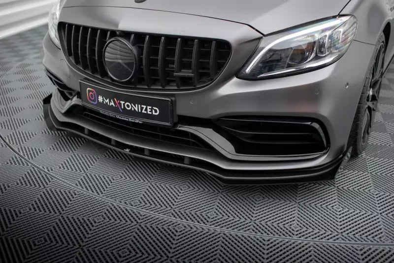 Maxton Design Street Pro Frontlippe für Mercedes C63 Limousine / Kombi W205 Facelift Hochglanz schwarz schwarz mit Hochglanz Flaps – Ansicht 3
