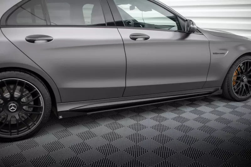 Maxton Design Street Pro Seitenschweller (Paar) für Mercedes C63 Limousine / Kombi W205 Facelift Hochglanz schwarz matt schwarz mit Hochglanz Flaps – Ansicht 2