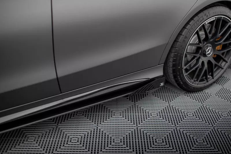 Maxton Design Street Pro Seitenschweller-Flaps für Mercedes C63 Limousine / Kombi W205 Facelift Hochglanz schwarz – Ansicht 3