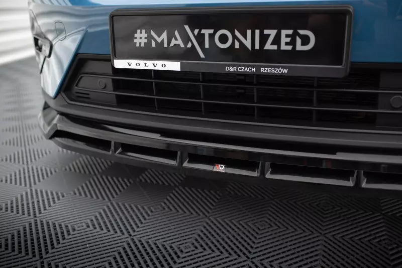 Maxton Design Frontlippe für Volvo C40 Mk1 Hochglanz schwarz – Ansicht 3