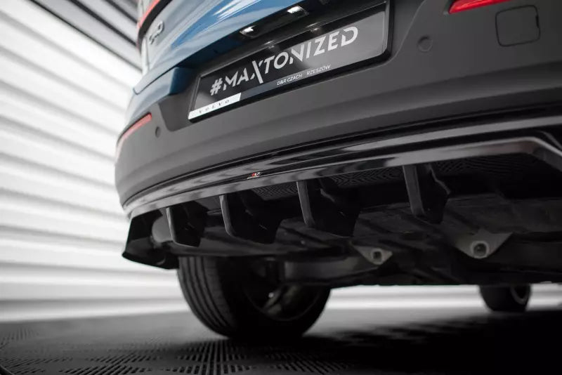Maxton Design mittlerer Heckdiffusor DTM Look für Volvo C40 Mk1 Hochglanz schwarz – Ansicht 2