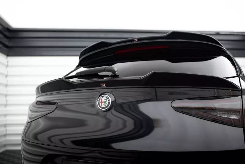 Maxton Design Heckspoiler 3D (unten) für Alfa Romeo Stelvio Quadrifoglio Mk1 Hochglanz schwarz – Ansicht 1