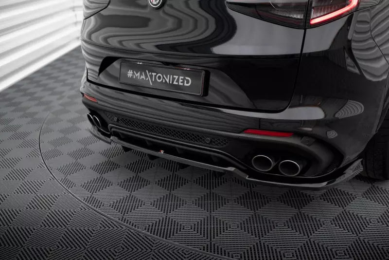 Maxton Design mittlerer Heckdiffusor DTM Look für Alfa Romeo Stelvio Quadrifoglio Mk1 Hochglanz schwarz – Ansicht 1