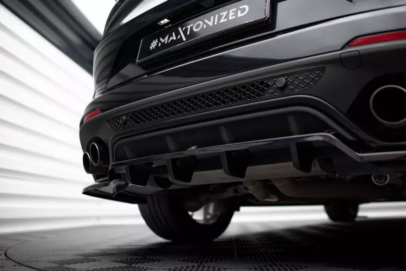 Maxton Design mittlerer Heckdiffusor DTM Look für Alfa Romeo Stelvio Quadrifoglio Mk1 Hochglanz schwarz – Ansicht 2