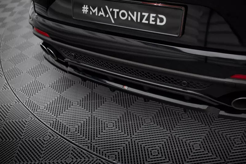 Maxton Design mittlerer Heckdiffusor DTM Look für Alfa Romeo Stelvio Quadrifoglio Mk1 Hochglanz schwarz – Ansicht 4