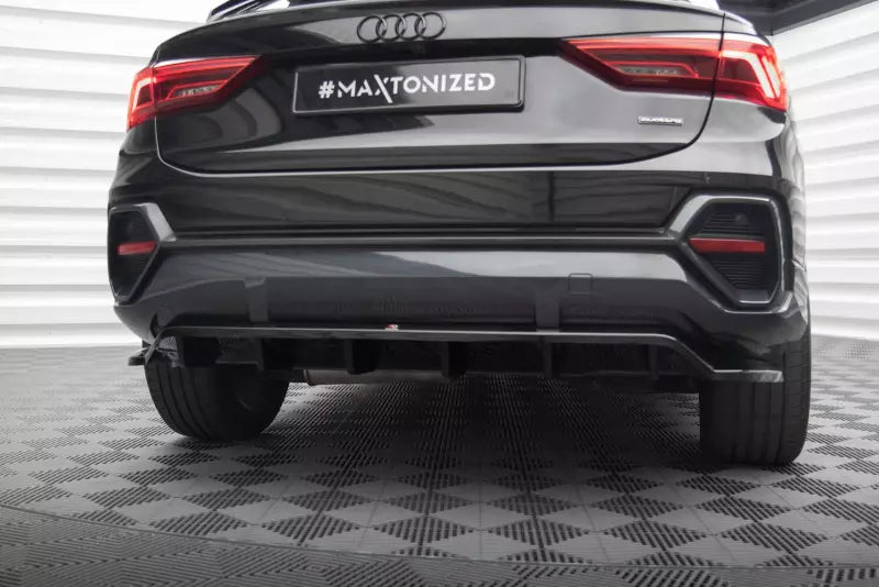 Maxton Design mittlerer Heckdiffusor DTM Look für Audi Q3 Sportback F3 Hochglanz schwarz – Ansicht 3