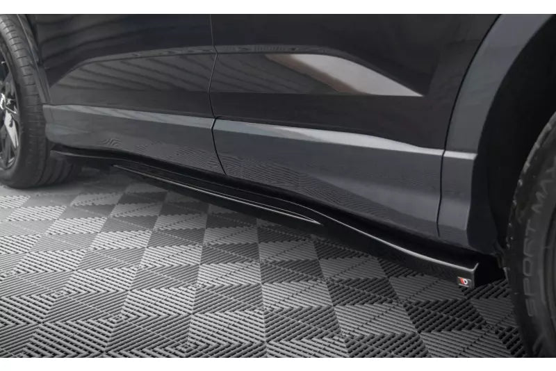 Maxton Design Seitenschweller (Paar) für Audi Q3 Sportback F3 Hochglanz schwarz – Ansicht 2