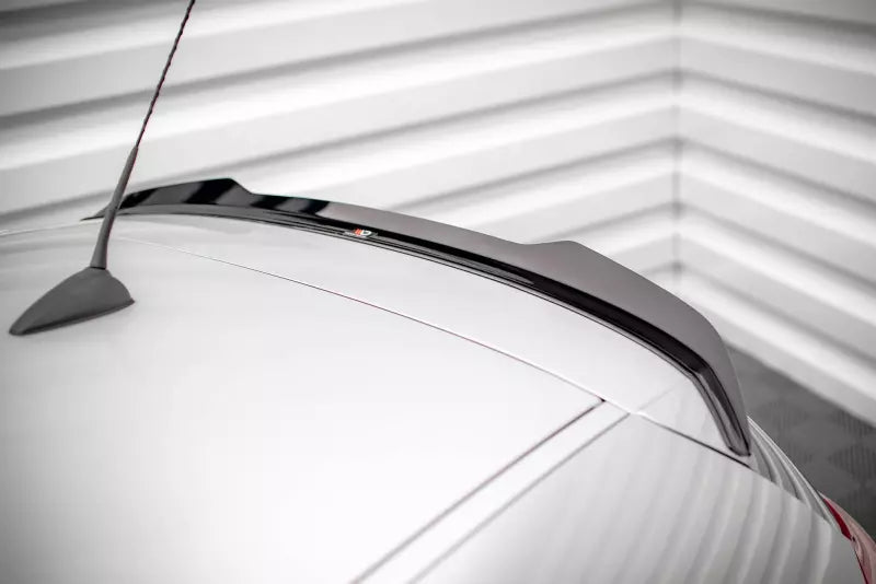 Maxton Design Heckspoiler Lippe V.2 für BMW 1er E81 Facelift Hochglanz schwarz – Ansicht 3