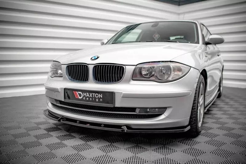 Maxton Design Frontlippe V.3 für BMW 1er E81 Facelift Hochglanz schwarz – Ansicht 1