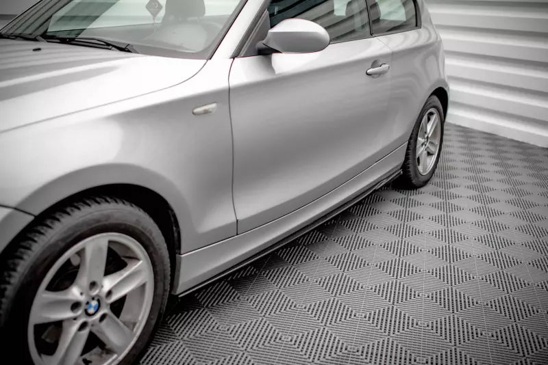 Maxton Design Seitenschweller (Paar) V.2 für BMW 1er E81 Facelift Hochglanz schwarz – Ansicht 1
