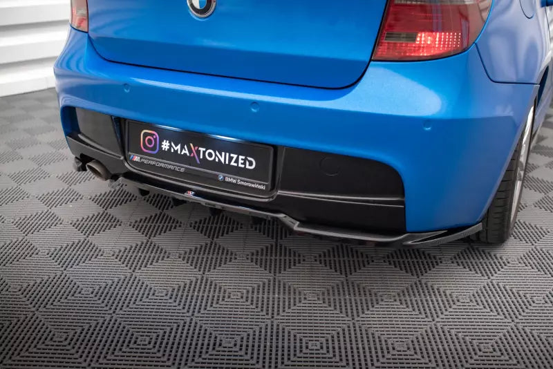 Maxton Design mittlerer Heckdiffusor DTM Look für BMW 1er M-Paket E87 Facelift Hochglanz schwarz – Ansicht 1