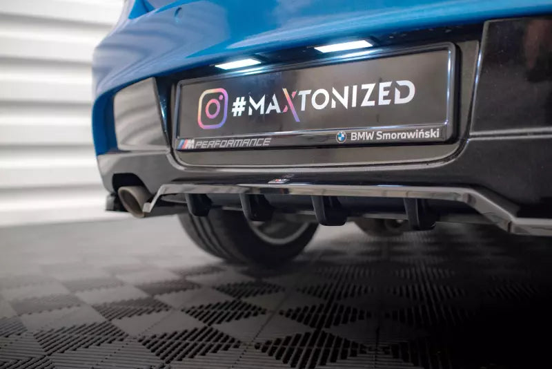 Maxton Design mittlerer Heckdiffusor DTM Look für BMW 1er M-Paket E87 Facelift Hochglanz schwarz – Ansicht 4