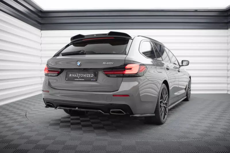 Maxton Design mittlerer Heckdiffusor DTM Look für BMW 5er G30 / G31 Facelift Hochglanz schwarz – Ansicht 2