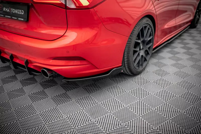 Maxton Design Diffusor Flaps V.6 für Ford Focus Kombi ST Mk4 Hochglanz schwarz – Ansicht 1