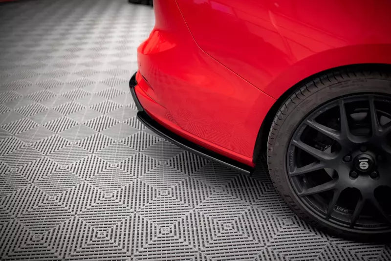 Maxton Design Diffusor Flaps V.7 für Ford Focus Kombi ST Mk4 Hochglanz schwarz – Ansicht 3