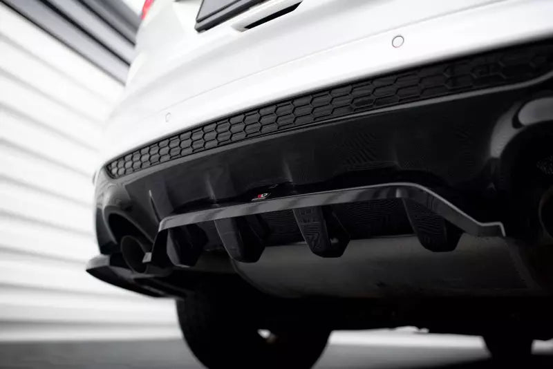 Maxton Design mittlerer Heckdiffusor DTM Look für Ford Kuga ST-Line Mk2 Hochglanz schwarz – Ansicht 4