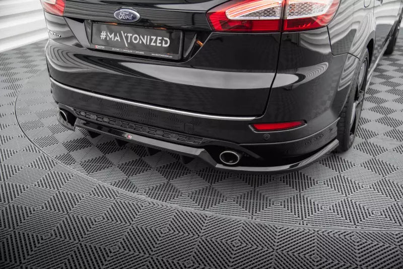 Maxton Design mittlerer Heckdiffusor DTM Look für Ford Mondeo ST-Line Mk4 Facelift Hochglanz schwarz – Ansicht 1