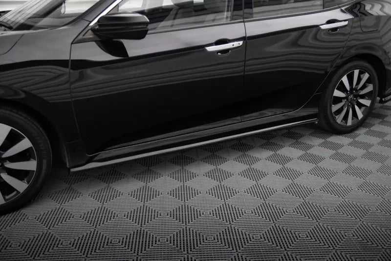 Maxton Design Seitenschweller (Paar) für Honda Civic Mk10 Hochglanz schwarz – Ansicht 1