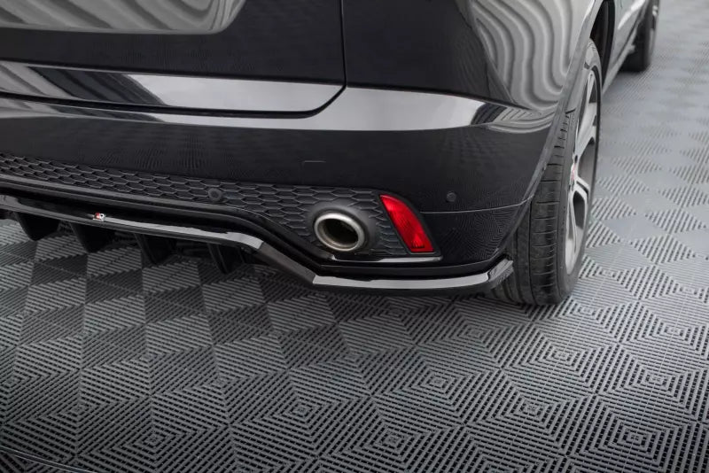 Maxton Design mittlerer Heckdiffusor DTM Look für Jaguar E-Pace R-Dynamic Mk1 Hochglanz schwarz – Ansicht 2