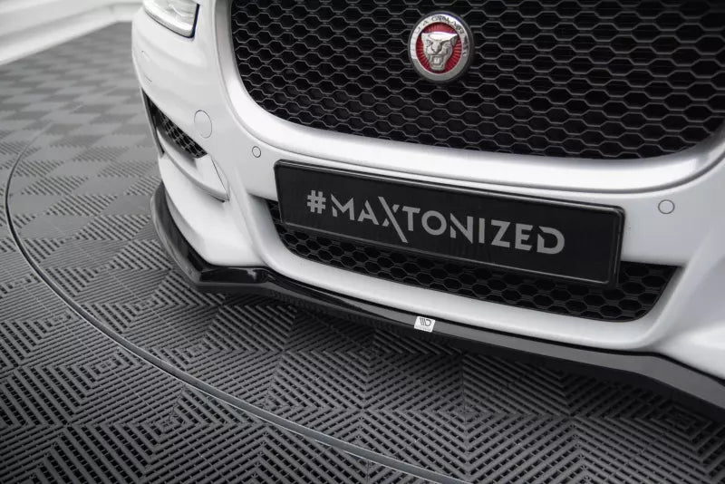 Maxton Design Frontlippe für Jaguar XE R-Sport X760 Hochglanz schwarz – Ansicht 3