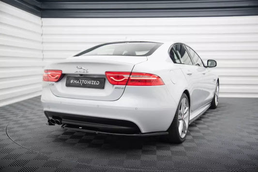 Maxton Design Heckdiffusor für Jaguar XE R-Sport X760 Hochglanz schwarz – Ansicht 1