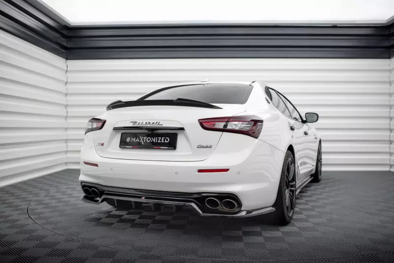 Maxton Design mittlerer Heckdiffusor DTM Look für Maserati Ghibli Mk3 Facelift Hochglanz schwarz – Ansicht 2