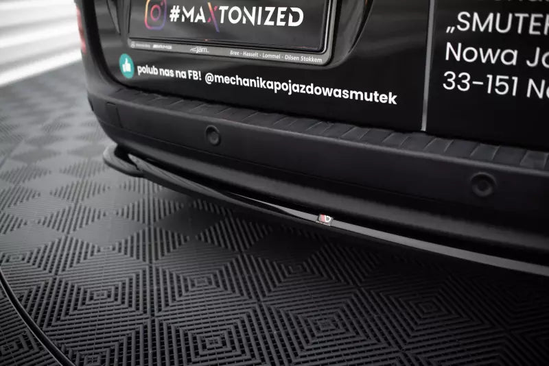 Maxton Design Heckdiffusor für Mercedes-Benz Citan Mk1 Hochglanz schwarz – Ansicht 3
