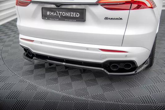 Maxton Design mittlerer Heckdiffusor DTM Look für Maserati Grecale GT / Modena Mk1 Hochglanz schwarz – Ansicht 1