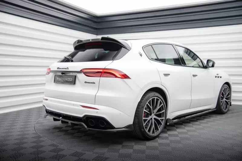 Maxton Design mittlerer Heckdiffusor DTM Look für Maserati Grecale GT / Modena Mk1 Hochglanz schwarz – Ansicht 3