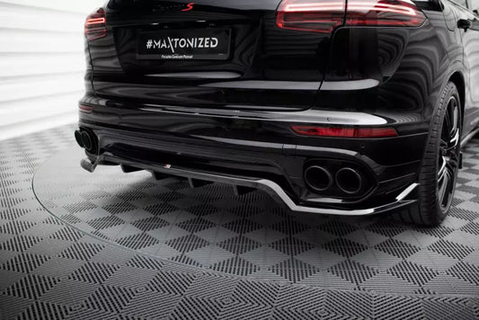 Maxton Design mittlerer Heckdiffusor DTM Look für Porsche Cayenne Mk2 Facelift Hochglanz schwarz – Ansicht 1