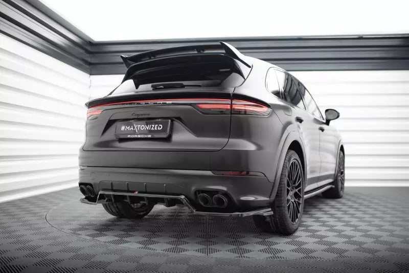 Maxton Design mittlerer Heckdiffusor DTM Look für Porsche Cayenne Sport Design Mk3 Hochglanz schwarz – Ansicht 2