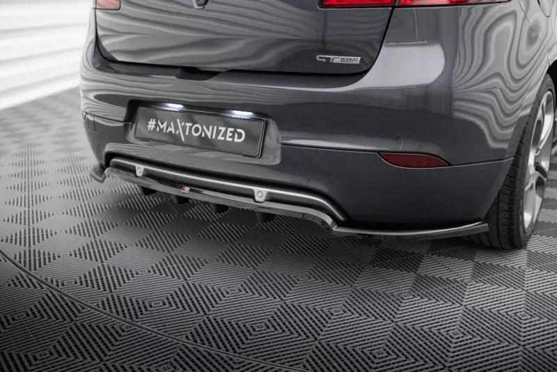 Maxton Design mittlerer Heckdiffusor DTM Look für Renault Megane GT MK3 Facelift Hochglanz schwarz – Ansicht 3
