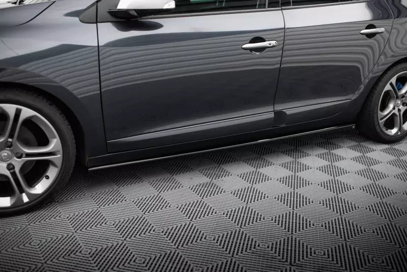 Maxton Design Seitenschweller (Paar) für Renault Megane GT MK3 Facelift Hochglanz schwarz – Ansicht 3